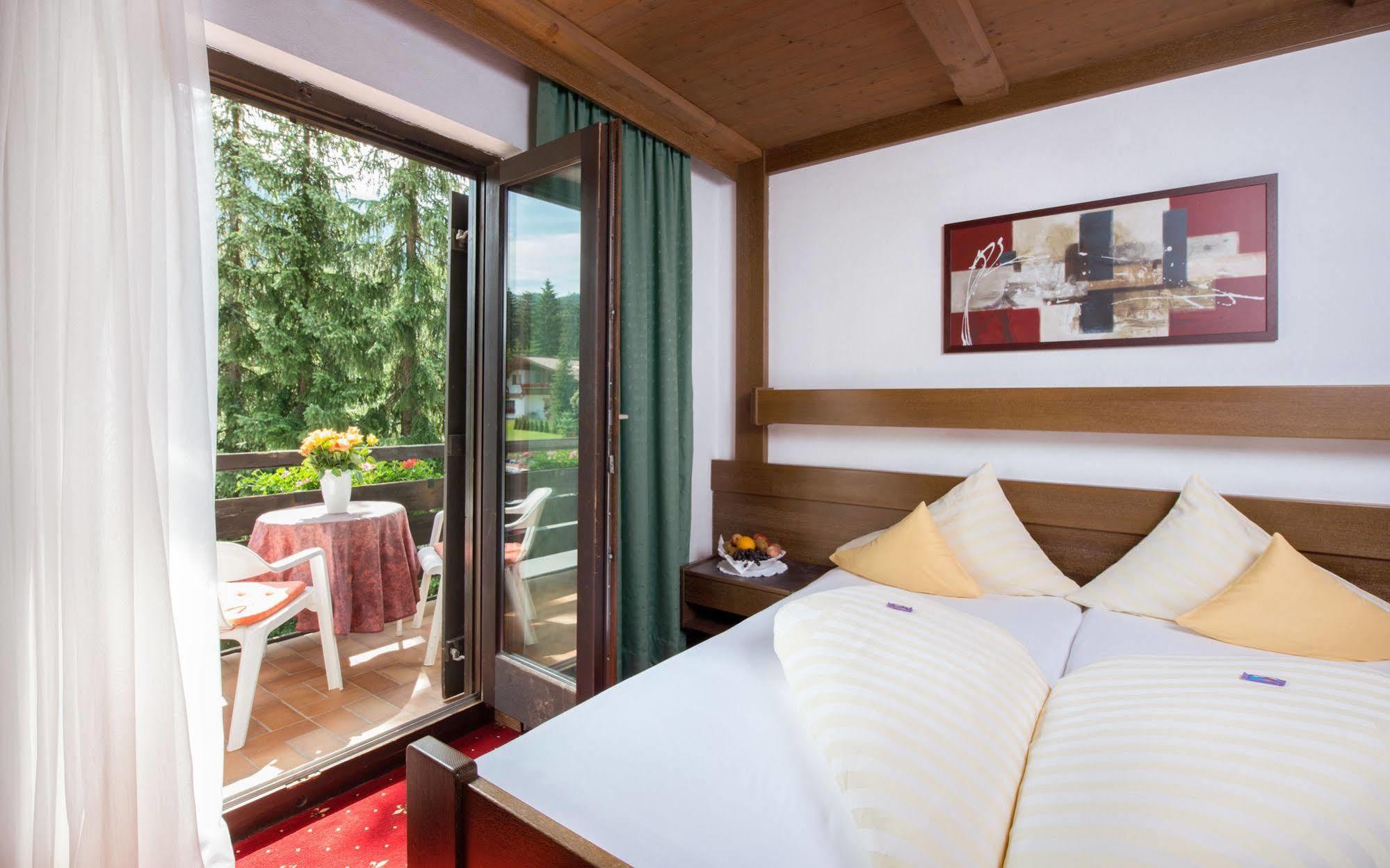 Haus Stefanie - Adults Only Hotel Seefeld in Tirol Exterior foto